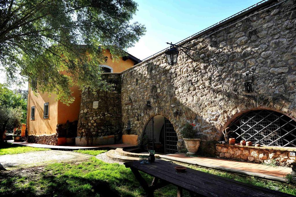 Vila L'Antica Mola Castel Madama Pokoj fotografie